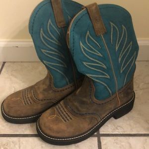 ariat country boots